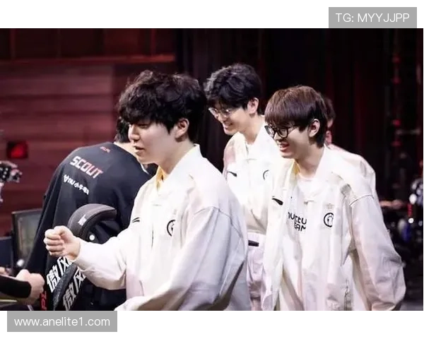 赛后复盘分析FPX与TES对决中的状态与表现探讨