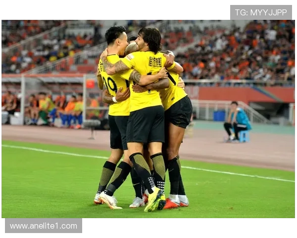 恒大与鲁能激战回顾精彩瞬间与战术分析全景呈现