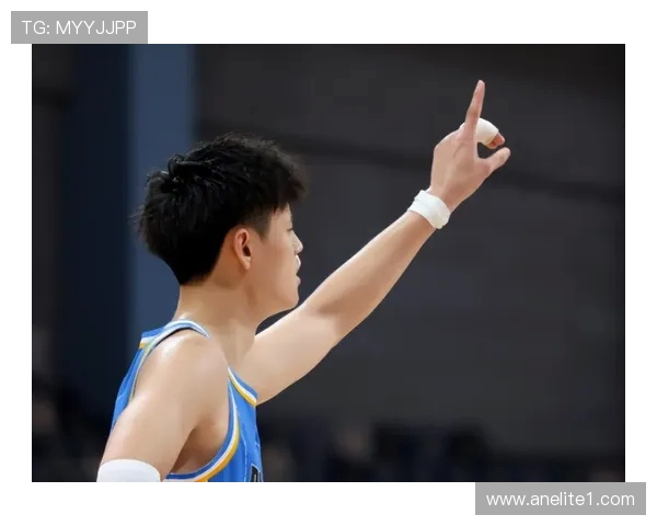 曾凡博：从青涩新星到篮球场上的璀璨明珠，未来可期的篮球梦想之路