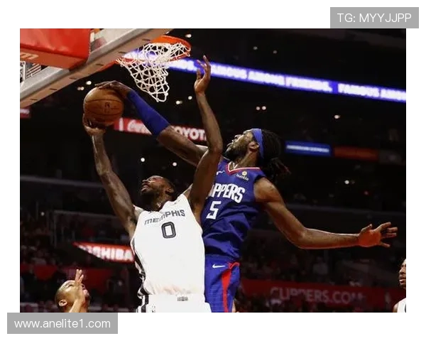 灰熊与猛龙激战正酣卡特因旧日情怀泪洒赛场